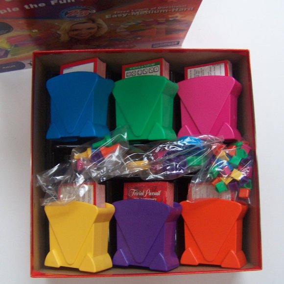 PARKER BROTHERS Trivial Pursuit Boardgame - Picture 3 of 4